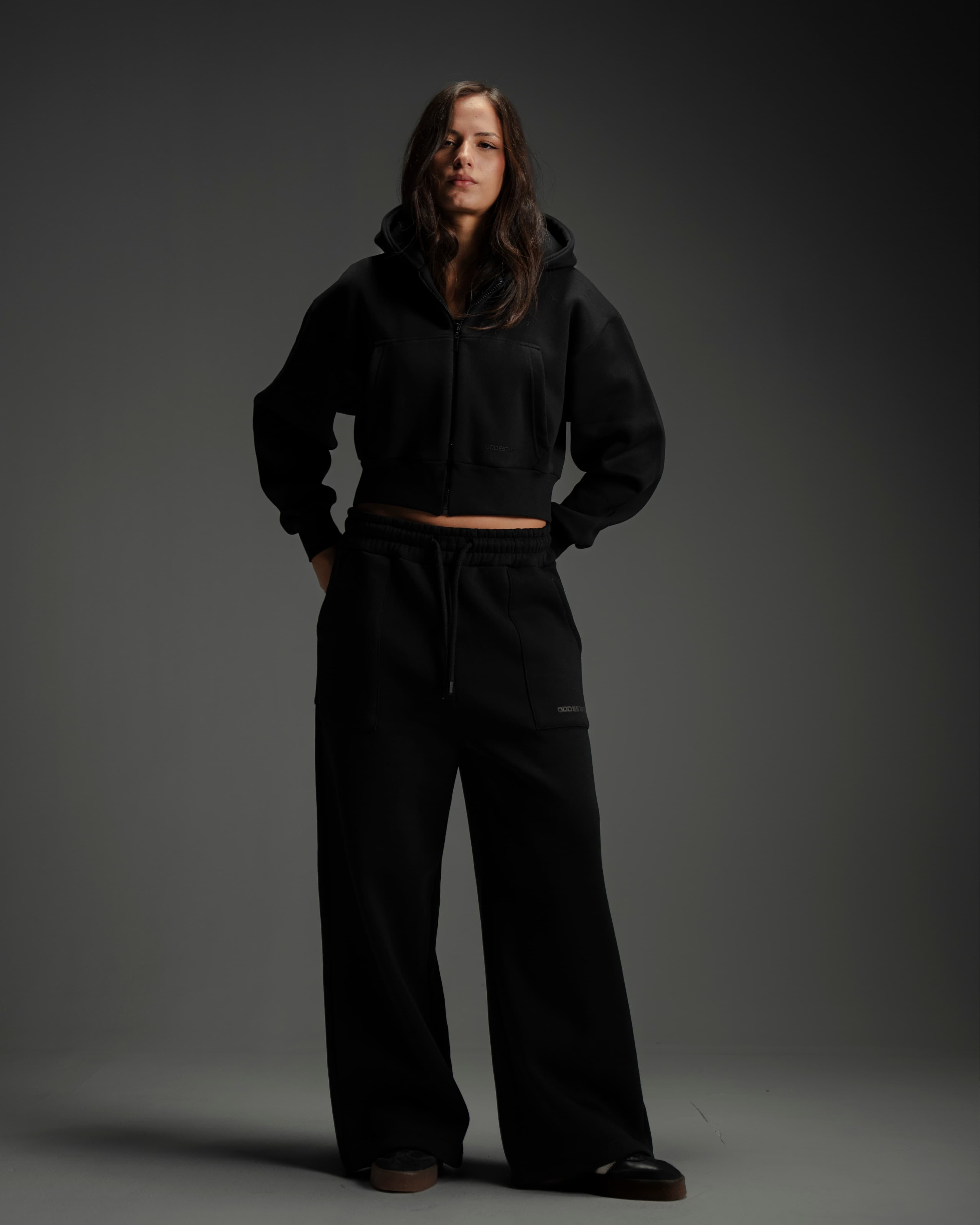 Cropped Zipper - Black