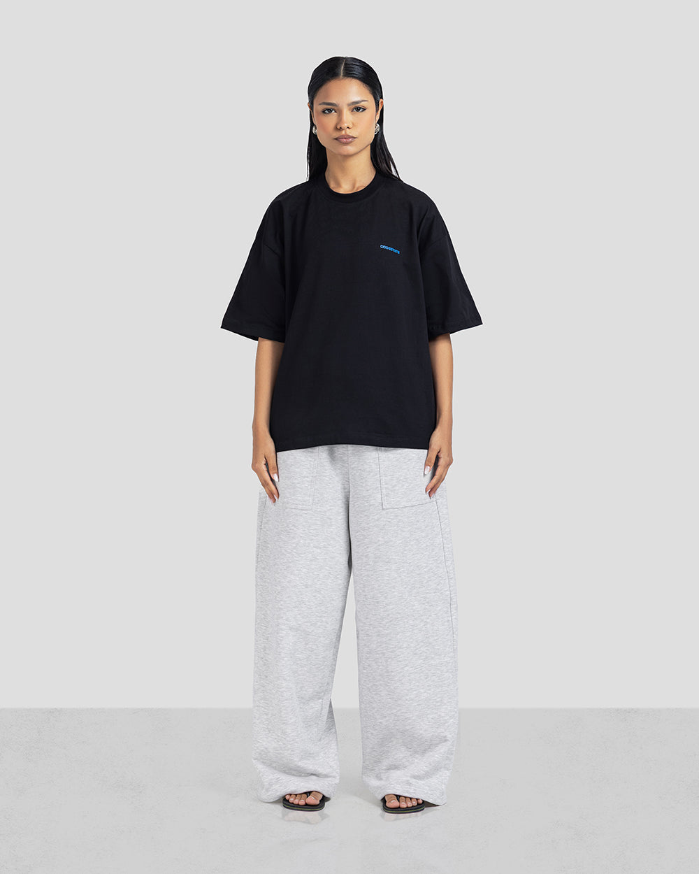 ESSENTIAL TEE - Black x Blue - Unisex