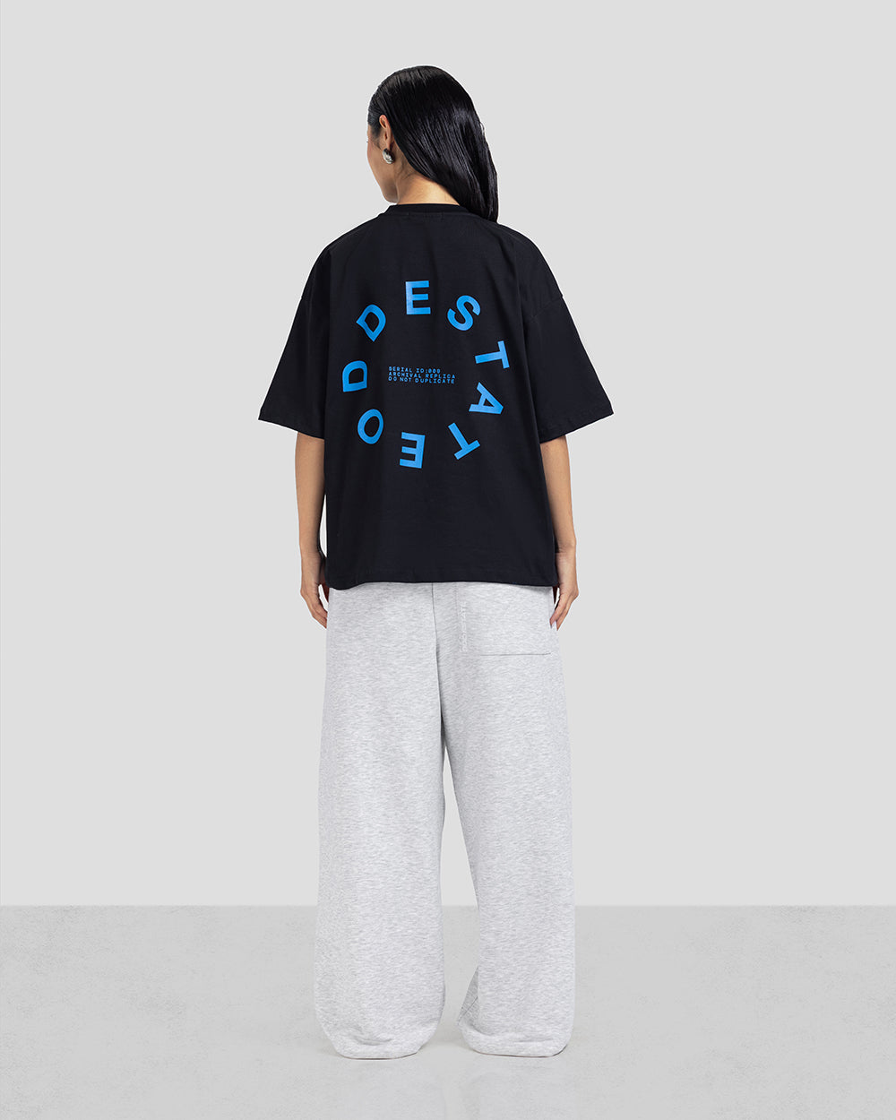 ESSENTIAL TEE - Black x Blue - Unisex